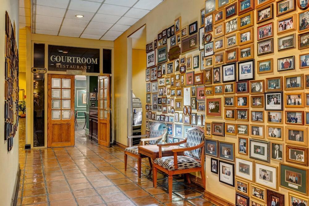 Protea Hotel By Marriott Bloemfontein Extérieur photo