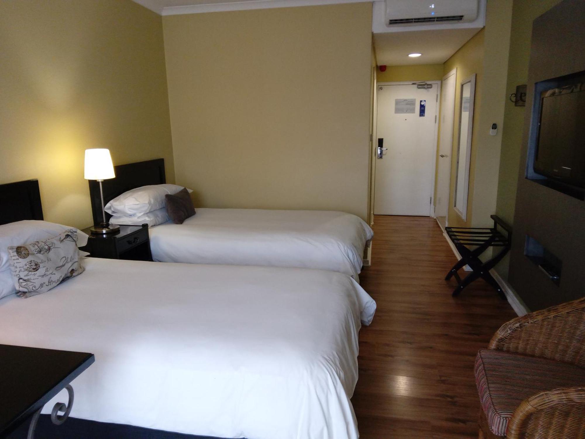 Protea Hotel By Marriott Bloemfontein Extérieur photo