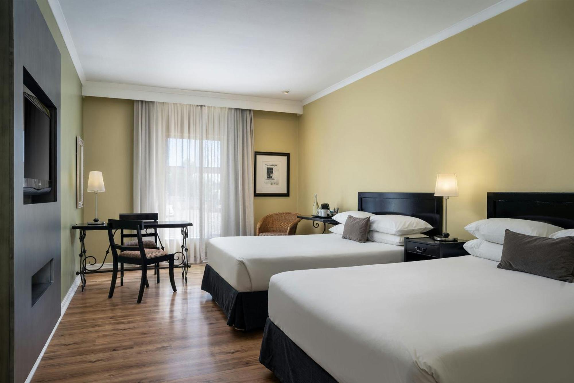 Protea Hotel By Marriott Bloemfontein Extérieur photo